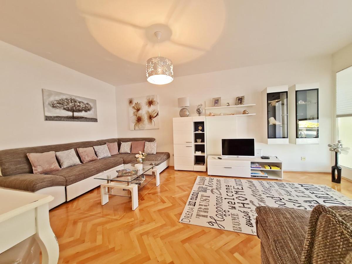 Beach Apartment Ivana Omis Exterior photo