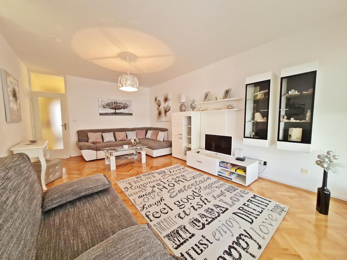 Beach Apartment Ivana Omis Exterior photo